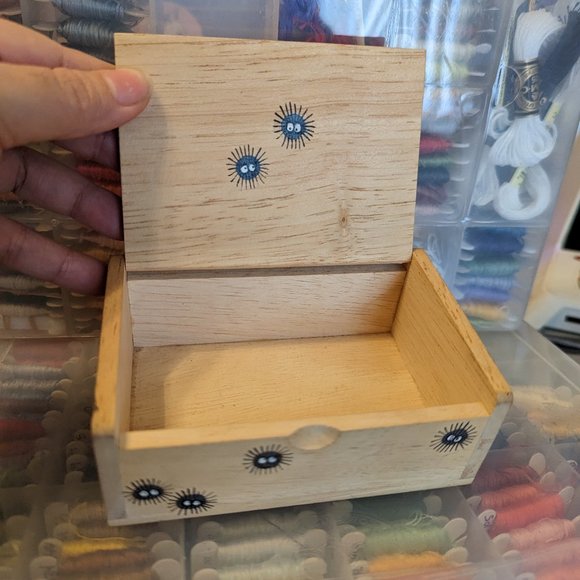 KIKI's Delivery Service painted wooden Box - Picture 3 of 4